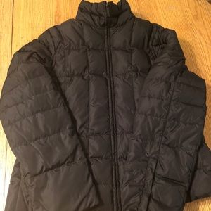 Andrew Marc goose down puffer jacket-size large.